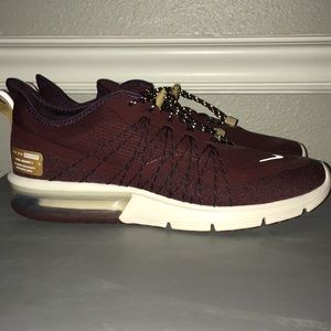 Nike Air Max Sequent 4 Utility Women’s Size 10.5